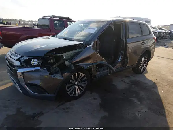 JA4AD2A3XKZ005924 2019 MITSUBISHI OUTLANDER - Image 2