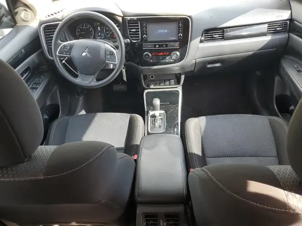 JA4AD2A3XKZ006183 2019 MITSUBISHI OUTLANDER - Image 8