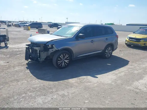 JA4AD2A3XKZ007589 2019 MITSUBISHI OUTLANDER - Image 2