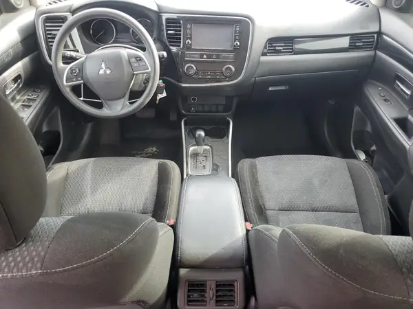JA4AD2A3XKZ010332 2019 MITSUBISHI OUTLANDER - Image 8