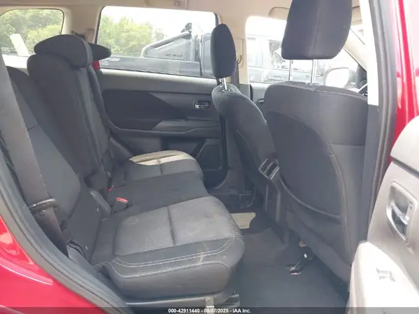 JA4AD2A3XKZ012243 2019 MITSUBISHI OUTLANDER - Image 8
