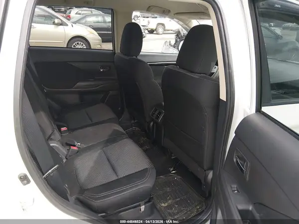 JA4AD2A3XKZ015353 2019 MITSUBISHI OUTLANDER - Image 8