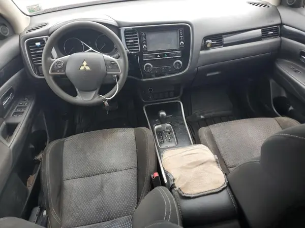 JA4AD2A3XKZ022996 2019 MITSUBISHI OUTLANDER - Image 8