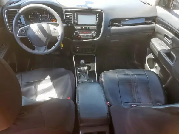 JA4AD2A3XKZ030015 2019 MITSUBISHI OUTLANDER - Image 8