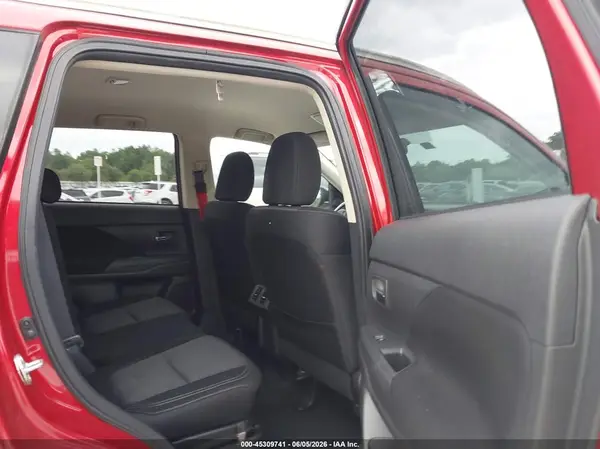 JA4AD2A3XKZ048224 2019 MITSUBISHI OUTLANDER - Image 8