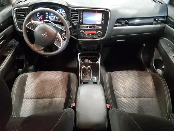 JA4AD2A3XKZ048272 2019 MITSUBISHI OUTLANDER - Image 8