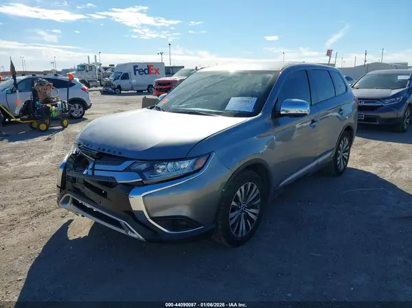 JA4AD2A3XKZ054833 2019 MITSUBISHI OUTLANDER - Image 2