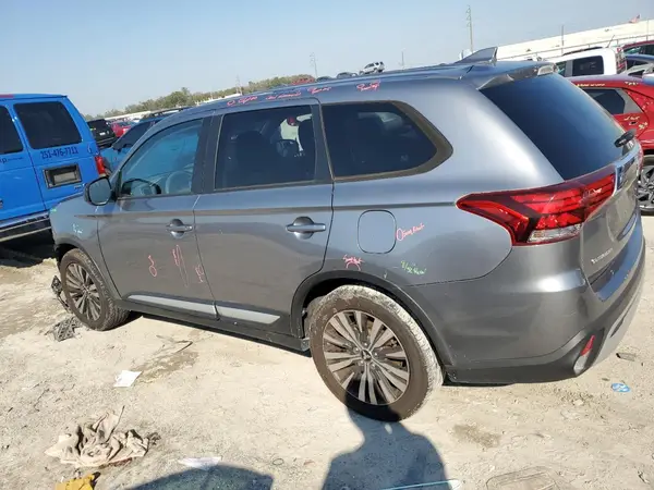 JA4AD2A3XLZ015869 2020 MITSUBISHI OUTLANDER - Image 2