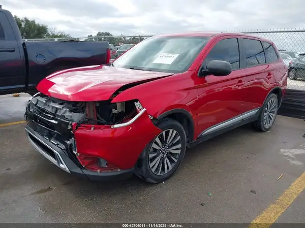 JA4AD2A3XLZ039461 2020 MITSUBISHI OUTLANDER - Image 2