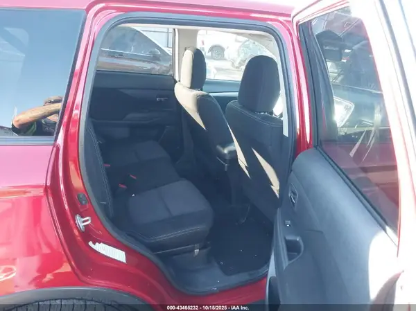 JA4AD3A30GZ001054 2016 MITSUBISHI OUTLANDER - Image 8