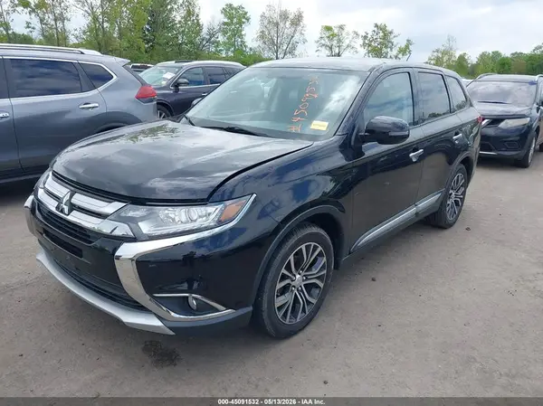 JA4AD3A30GZ001104 2016 MITSUBISHI OUTLANDER - Image 2
