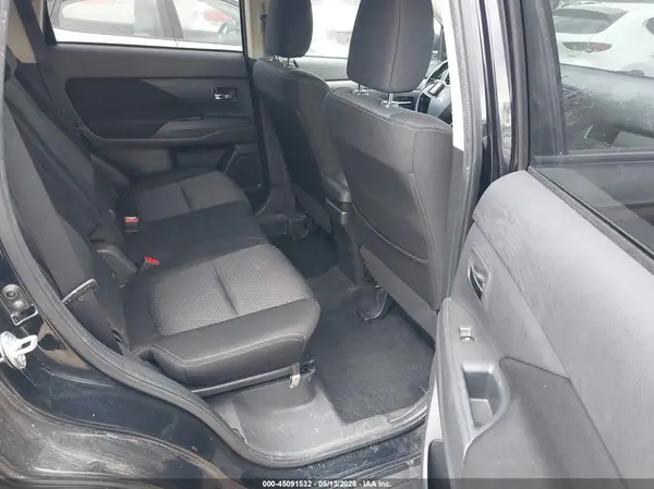 JA4AD3A30GZ001104 2016 MITSUBISHI OUTLANDER - Image 8