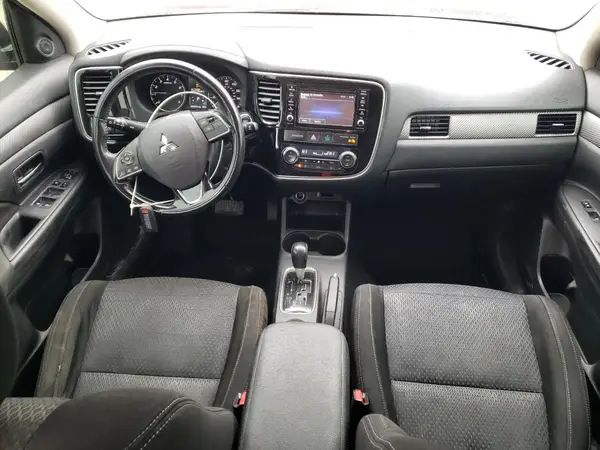 JA4AD3A30GZ001362 2016 MITSUBISHI OUTLANDER - Image 8