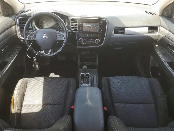 JA4AD3A30GZ006335 2016 MITSUBISHI OUTLANDER - Image 8
