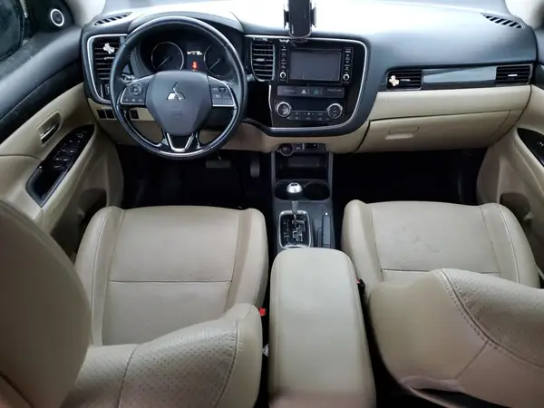 JA4AD3A30GZ012779 2016 MITSUBISHI OUTLANDER - Image 8