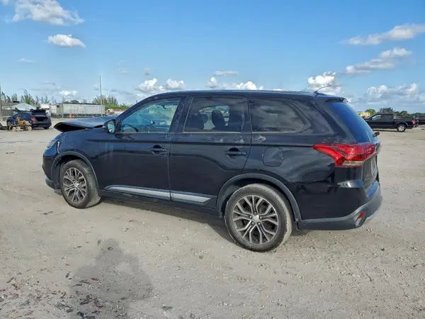 JA4AD3A30GZ013575 2016 MITSUBISHI OUTLANDER - Image 2