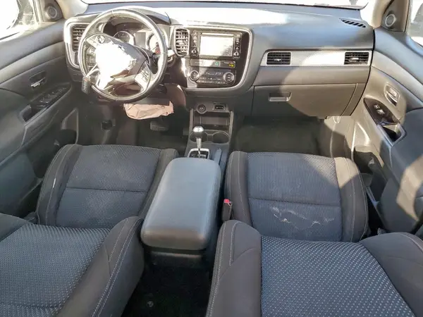 JA4AD3A30GZ013575 2016 MITSUBISHI OUTLANDER - Image 8