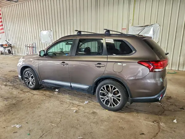 JA4AD3A30GZ015763 2016 MITSUBISHI OUTLANDER - Image 2