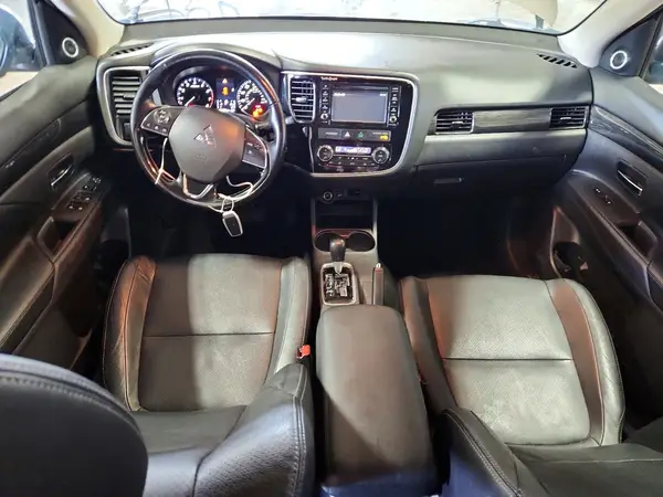 JA4AD3A30GZ015763 2016 MITSUBISHI OUTLANDER - Image 8
