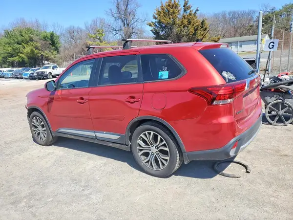 JA4AD3A30GZ018193 2016 MITSUBISHI OUTLANDER - Image 2