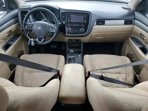 JA4AD3A30GZ018730 2016 MITSUBISHI OUTLANDER - Image 8