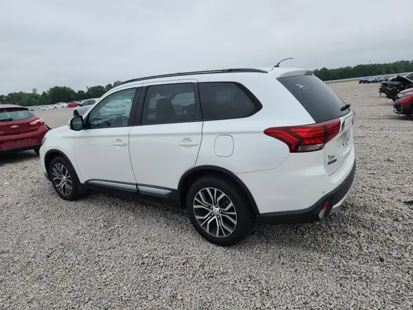 JA4AD3A30GZ025600 2016 MITSUBISHI OUTLANDER - Image 2