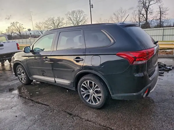 JA4AD3A30GZ028416 2016 MITSUBISHI OUTLANDER - Image 2
