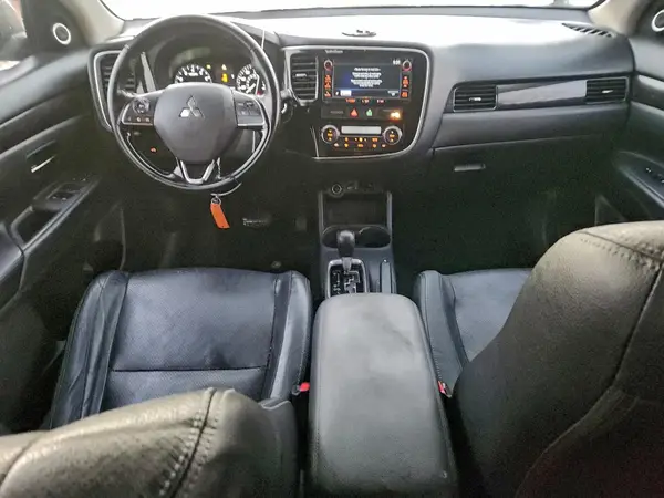 JA4AD3A30GZ028416 2016 MITSUBISHI OUTLANDER - Image 8