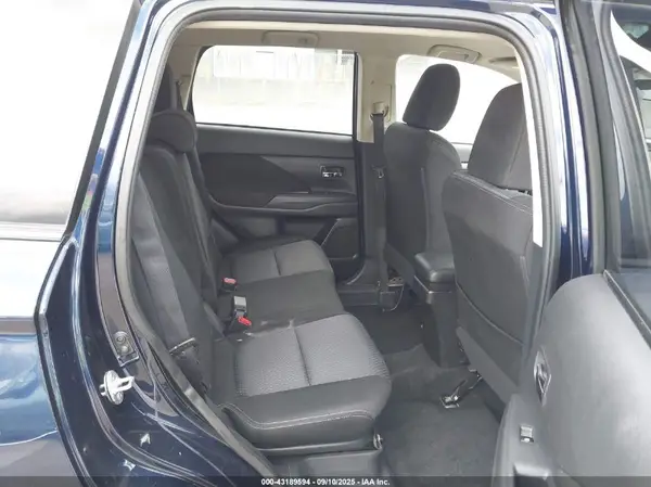 JA4AD3A30GZ029968 2016 MITSUBISHI OUTLANDER - Image 8