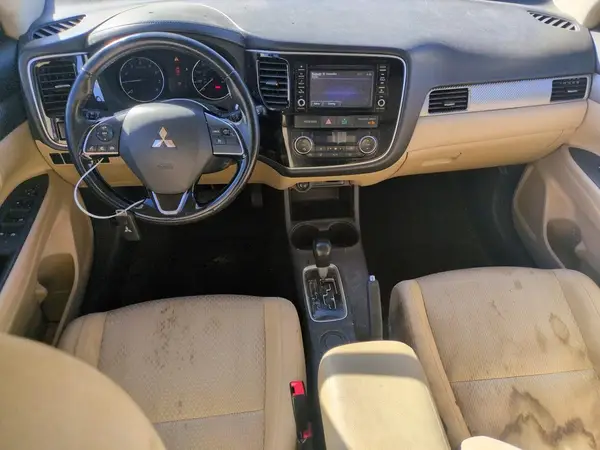 JA4AD3A30GZ035771 2016 MITSUBISHI OUTLANDER - Image 8