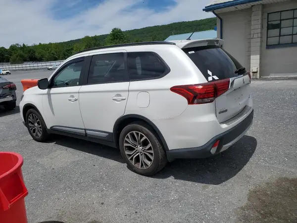 JA4AD3A30GZ036564 2016 MITSUBISHI OUTLANDER - Image 2