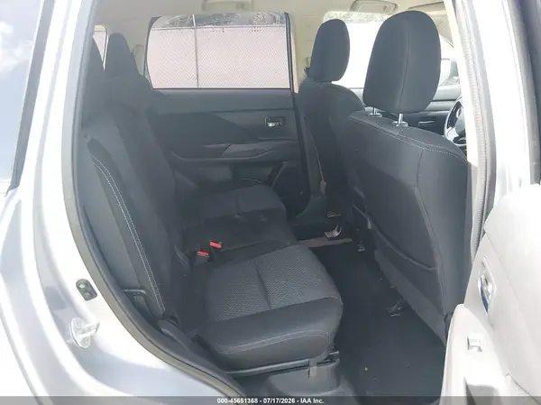 JA4AD3A30GZ040677 2016 MITSUBISHI OUTLANDER - Image 8