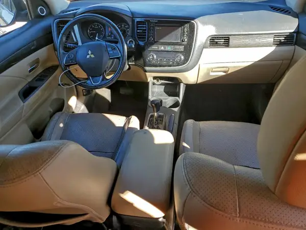 JA4AD3A30GZ042168 2016 MITSUBISHI OUTLANDER - Image 8