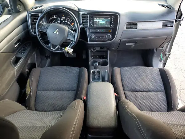 JA4AD3A30GZ051422 2016 MITSUBISHI OUTLANDER - Image 8