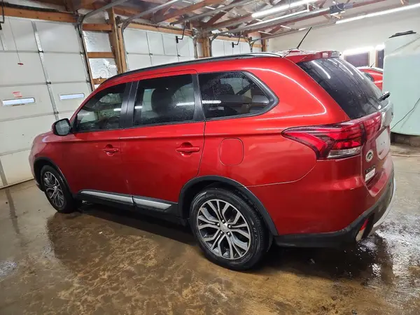 JA4AD3A30GZ051727 2016 MITSUBISHI OUTLANDER - Image 2