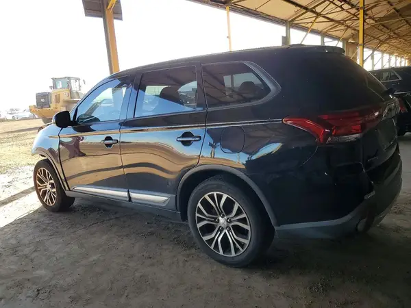 JA4AD3A30GZ052442 2016 MITSUBISHI OUTLANDER - Image 2