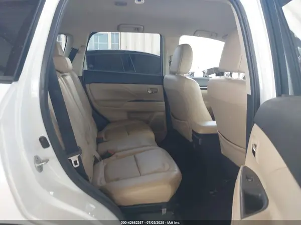 JA4AD3A30GZ056443 2016 MITSUBISHI OUTLANDER - Image 8