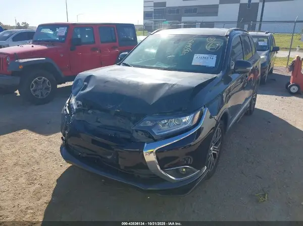 JA4AD3A30GZ059505 2016 MITSUBISHI OUTLANDER - Image 2
