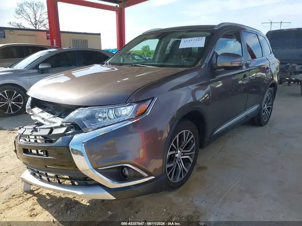 JA4AD3A30HZ005915 2017 MITSUBISHI OUTLANDER - Image 2