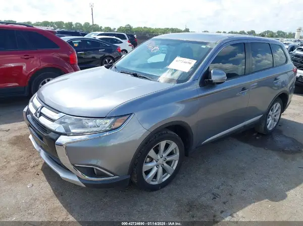 JA4AD3A30HZ007339 2017 MITSUBISHI OUTLANDER - Image 2