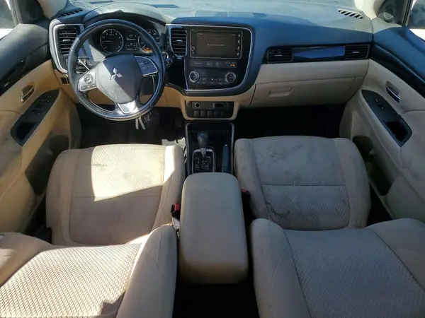 JA4AD3A30HZ011861 2017 MITSUBISHI OUTLANDER - Image 8
