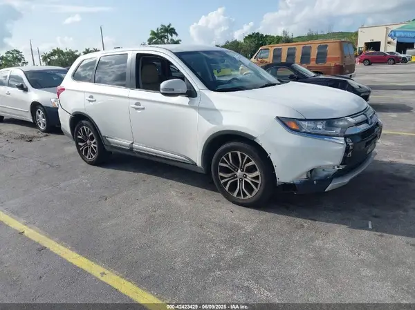 JA4AD3A30HZ025100 2017 MITSUBISHI OUTLANDER - Image 1