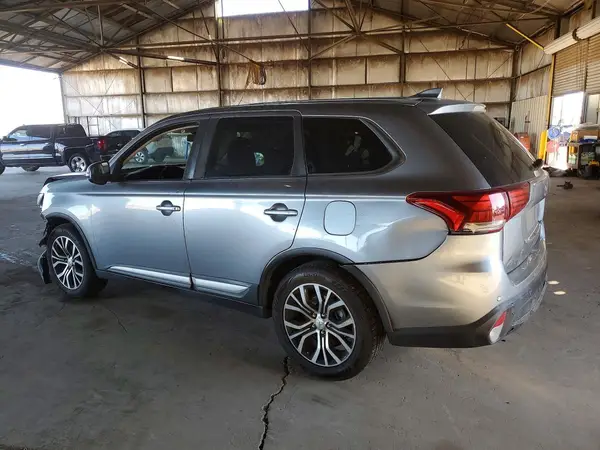 JA4AD3A30HZ034864 2017 MITSUBISHI OUTLANDER - Image 2