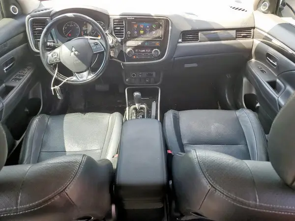 JA4AD3A30HZ035190 2017 MITSUBISHI OUTLANDER - Image 8