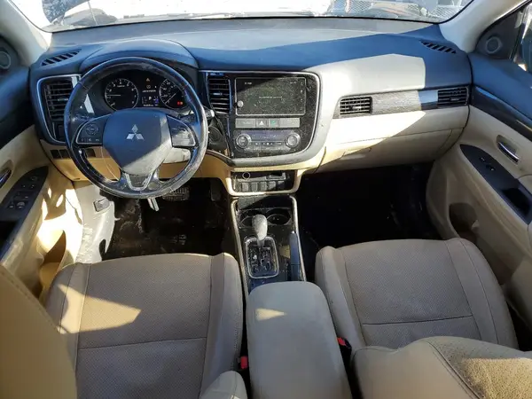 JA4AD3A30HZ037330 2017 MITSUBISHI OUTLANDER - Image 8