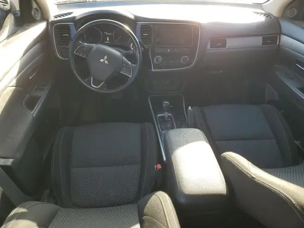 JA4AD3A30HZ042690 2017 MITSUBISHI OUTLANDER - Image 8