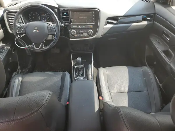 JA4AD3A30HZ051759 2017 MITSUBISHI OUTLANDER - Image 8