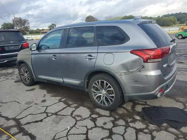 JA4AD3A30HZ053169 2017 MITSUBISHI OUTLANDER - Image 2