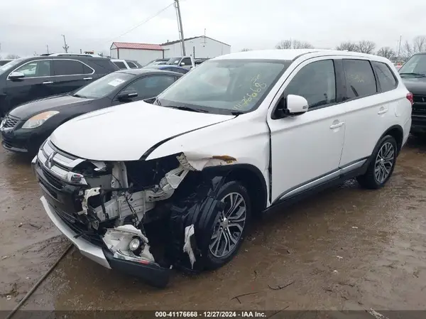 JA4AD3A30HZ061840 2017 MITSUBISHI OUTLANDER - Image 2