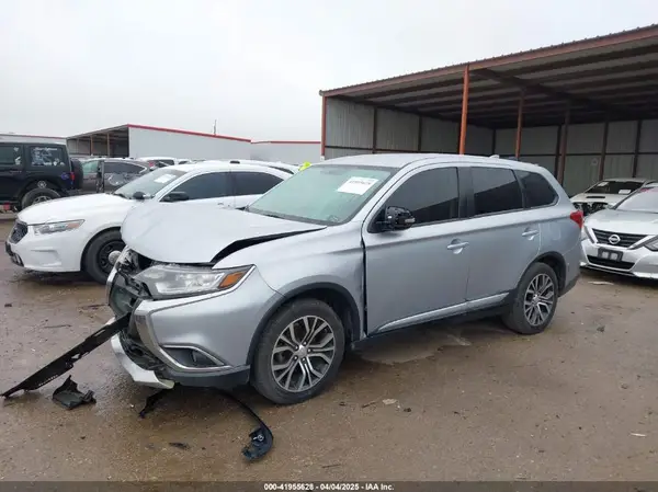 JA4AD3A30HZ063149 2017 MITSUBISHI OUTLANDER - Image 2